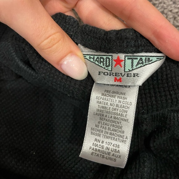 HARDTAIL BLACK RUFFLE SHORTS - Picture 4 of 4